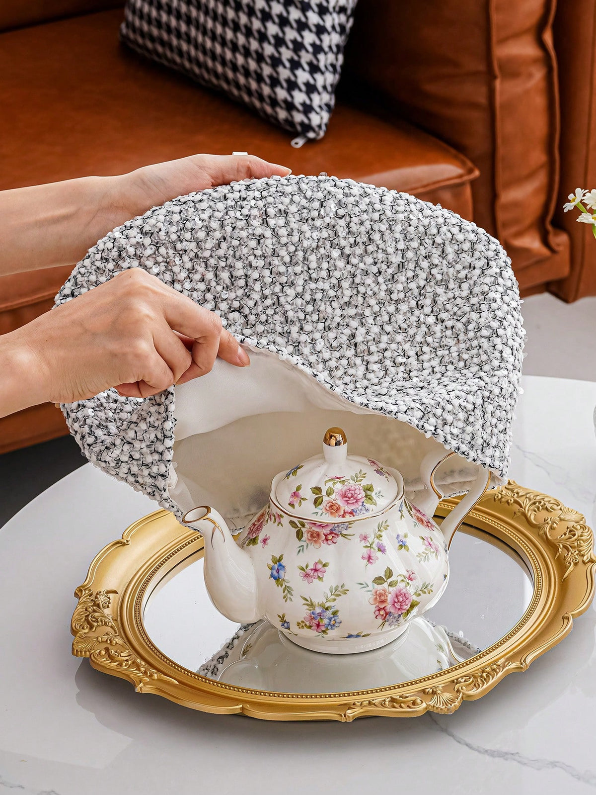 1pc Fleece Fabric Teapot Cozy, Keeps Teapot Warm
