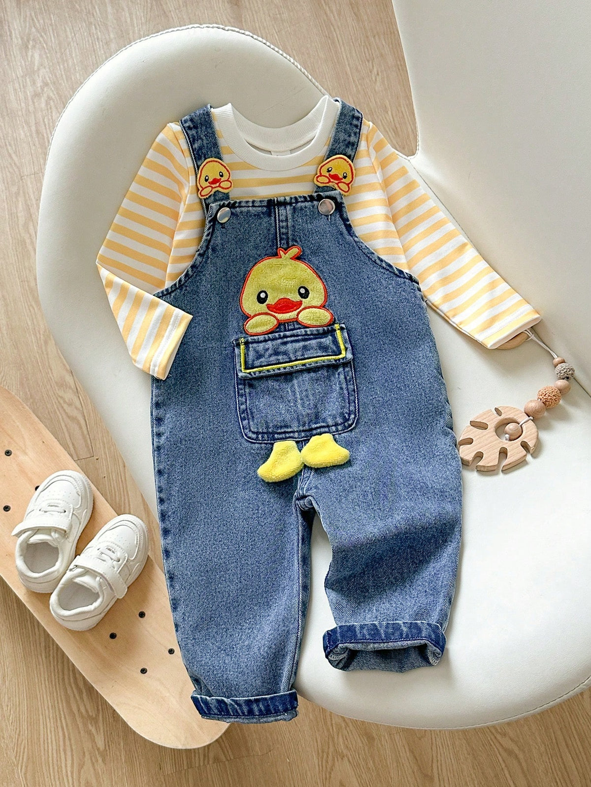 2pcs/Set Baby Boy Spring/Autumn Yellow & Blue Colorblock Cute Playful Style Striped Long Sleeve T-Shirt With Cartoon Duck Embroidery Denim Overalls Set, Loose Comfortable Fit, Suitable For Daily