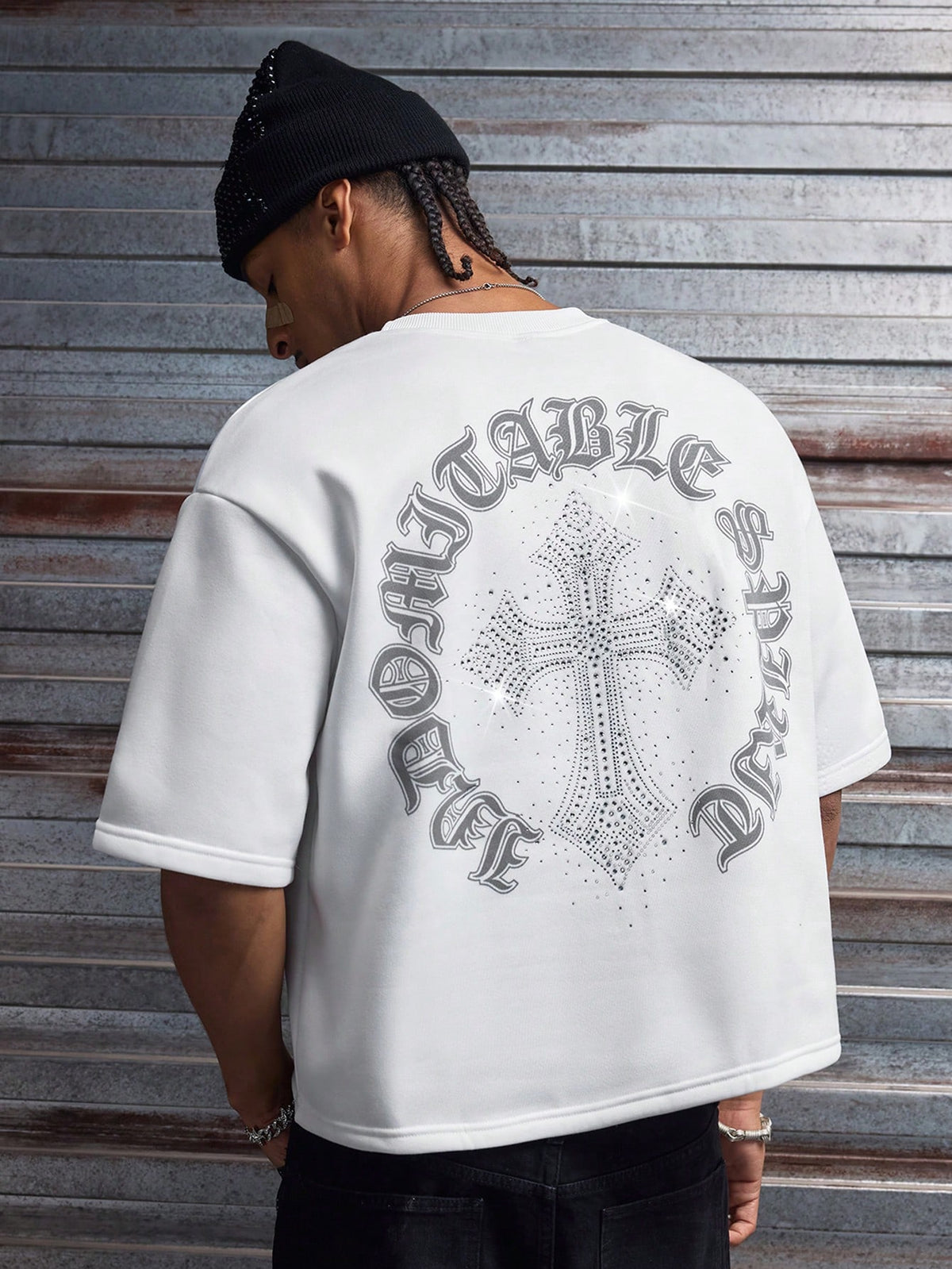 AXEPEAK Men's Casual Loose Short Sleeve T-Shirt, White With Handmade Rhinestone Patch, Summer