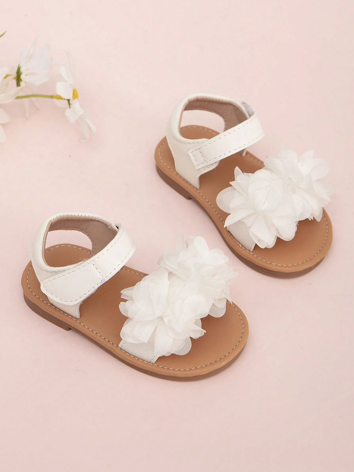 Cute Brown Floral Decorated Sandals For Infants And Toddlers