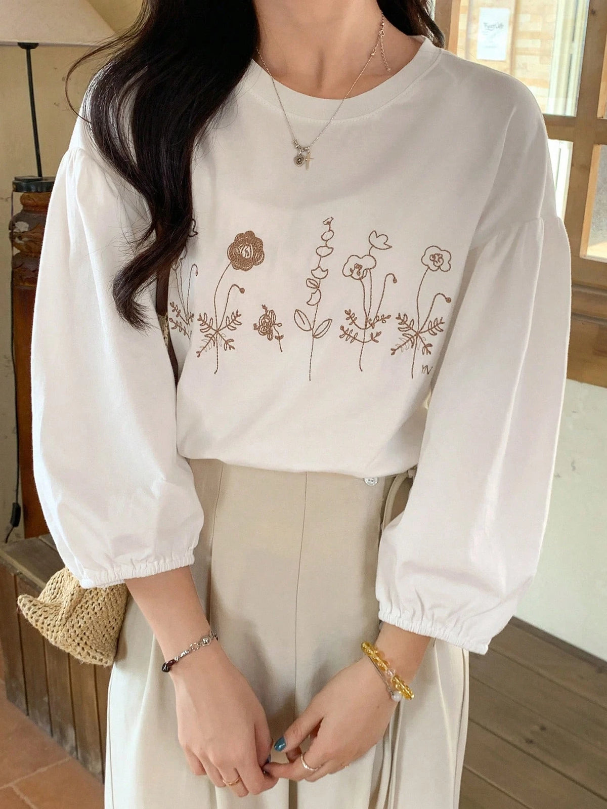FRIFUL Women's White Loose T-Shirt With Floral Embroidery Pattern, 3/4 Sleeve, Bohemian Style, Spring