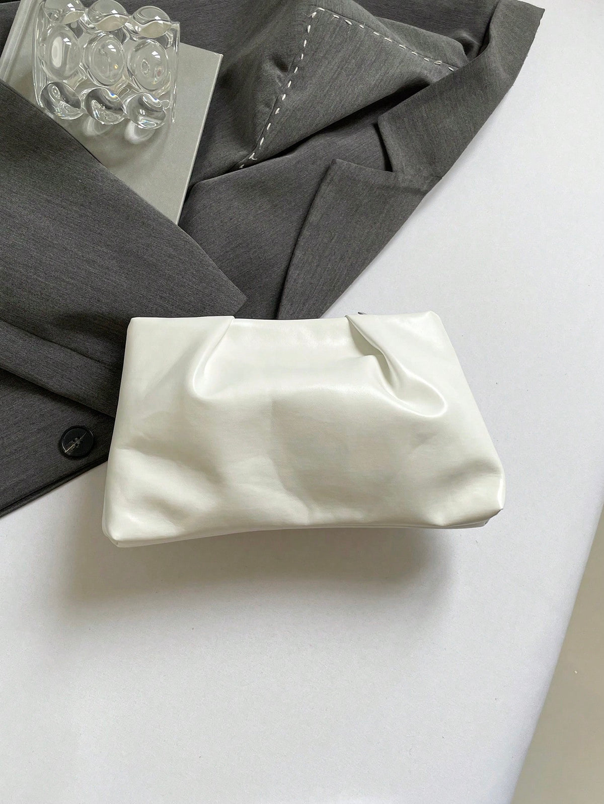 New Spring/Summer Fashion Solid Color Clutch, Pleated Cloud Bag, Solid Color Casual Envelope Bag, Cosmetic Bag, Travel Accessory Bag, Inner Lining Bag, Toiletry Bag, Storage Pouch, White Bag