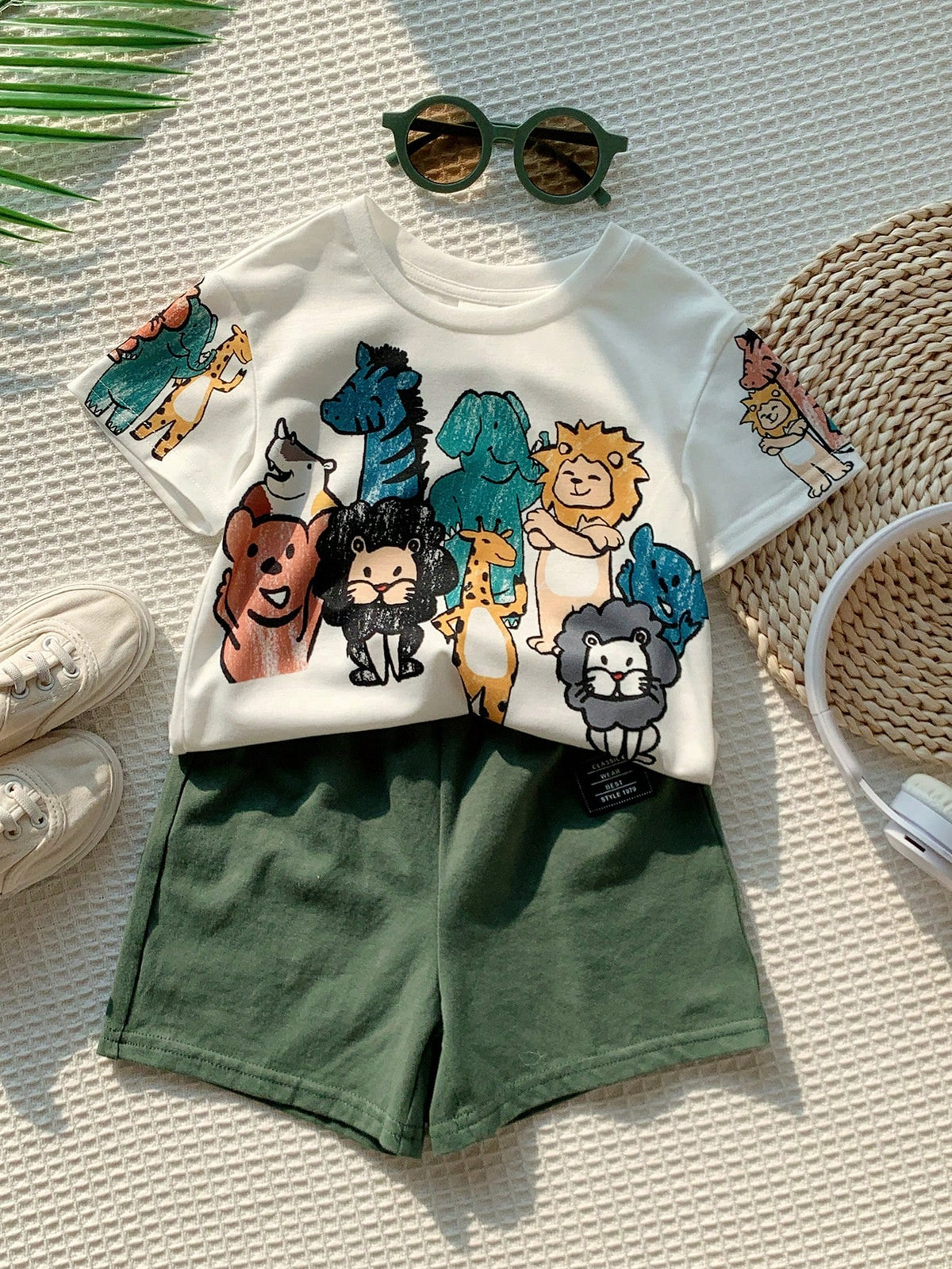 PAW Patrol Baby Boy Casual Minimalist, Soft And Comfortable, Classic Cute Cartoon Animation Pattern Print, Cute Puppy Round Neck Short Sleeve T-Shirt And Shorts 2-Piece Set, Suitable For Sprin