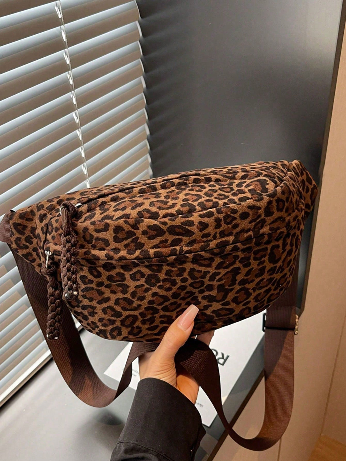 Women's Fashion Oblique Shoulder Chest Bag & Waist Bag Casual Handbag